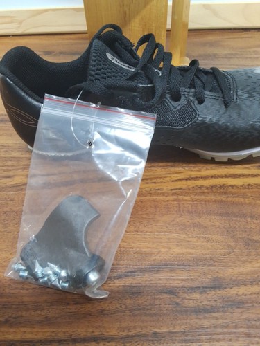 NEW Under Armour Kick Sprint 4 Track Spikes Men's 9 Womens 10.5 - Picture 5 of 10
