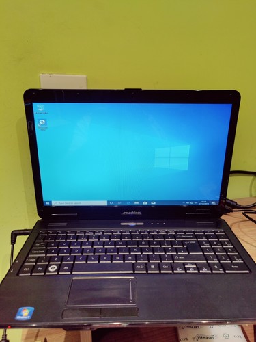 Emachines E525 Dual Core T3100 2 GB Ram 160 GB HDD Not Tested Spare Or Repair