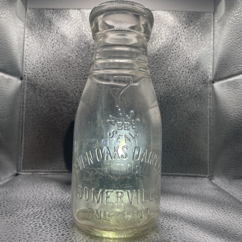 Vintage One Pint Milchflasche Seven Oaks Dairy Somerville Masse 7" Store Bottle