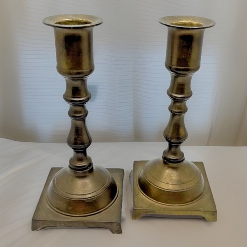Vintage Paar Messing Kerzenständer 5,5" mit quadratischem Sockel - Bild 1 von 10