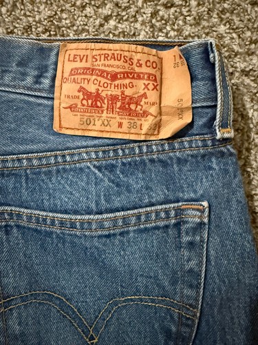Vintage Men's Levi's 501xx Jeans W38 L32 - Classic Medium Wash - Made in Mexico - Picture 2 of 12