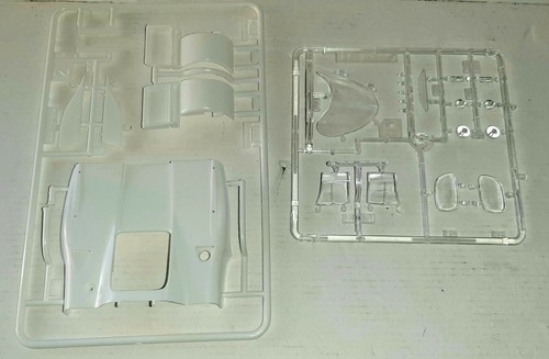 HELLER 1/24 PORSCHE 917 K MARTINI RACING KIT MONTAGGIO OBSOLETO - Foto 2 di 5