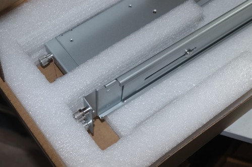 Mellanox Nvidia MTEF-KIT-L-TL 19" Racks werkzeugloses Installationsset für 4U Switch - Bild 7 von 10