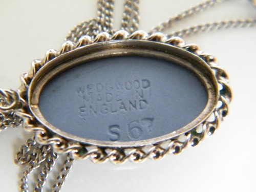 VTG Rainbow Sterling Silver Wedgood Blue Cameo Jasperware Ring and Necklace Set - Picture 10 of 14
