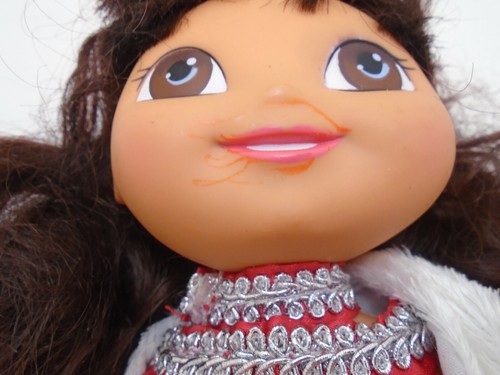 Dora the Explorer Holiday 2007 Collector Doll Mattel Christmas Holiday doll - Picture 4 of 8