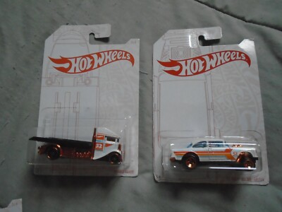 NEW Hot Wheels 52nd Anniversary Pearl and Chrome Series