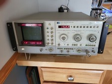 Hewlett-Packard HP 8565A Spectrum Analyzer 10 MHz to 22 GHz ~ Power On works