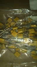 10-AVX-SK032C564KAR-Multilayer Ceramic Capacitors-Leaded 200V, 0.56uF, 10%, X7R