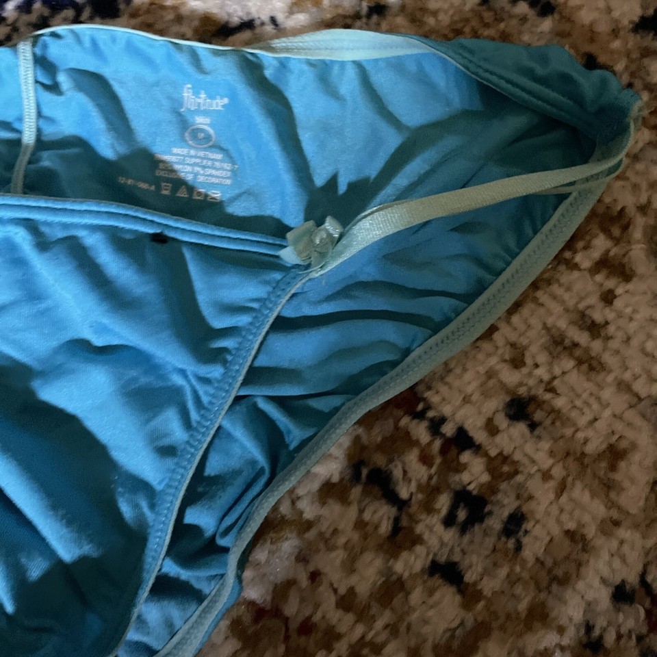 NWOT Flirtitude Medium SMOOTH Blue RARE STRAPPY STRING BIKINI PANTIES