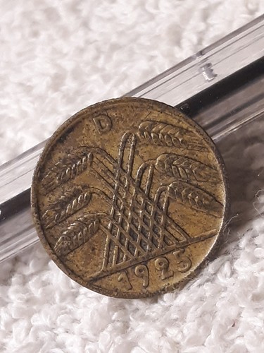 Vintage 1925 D German 5 Reichspfennig , Heavily Circulated ☆ Has A Scratch - Picture 10 of 15