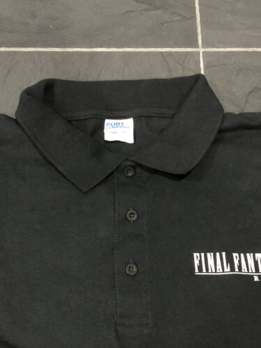 Final Fantasy VII Remake Shirt Uomo XL Polo Promo Nero Port & Company GameStop - Foto 4 di 6