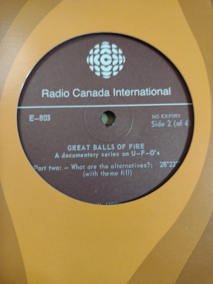 RADIO CANADA Great Balls Of Fire! A Documentary Series On U-F-O's 2 LP SET E-802 Foto 3 de 4