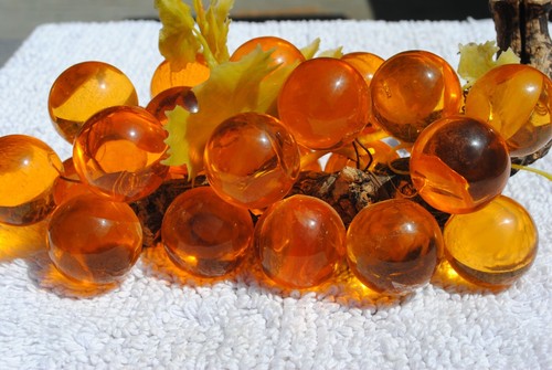 Vtg MCM Lucite Acrylic Amber Gold Grape Cluster Driftwood 12" - Picture 4 of 7
