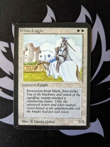 White Knight ~ Alpha [Slightly Played][Magic MTG]