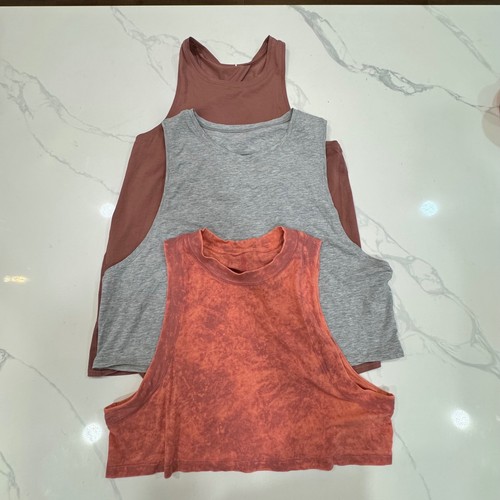 Lululemon Konvolut 3 Tank Tops Cropped/Racerback verschiedene Gr. M / 6-8 - Bild 1 von 10