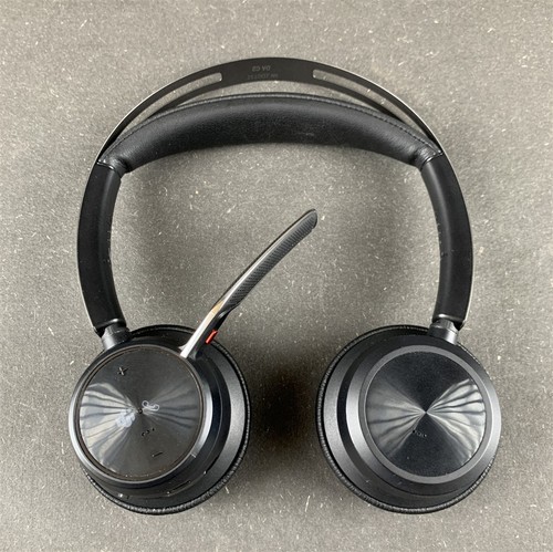 Plantronics Poly Voyager Focus 2 UC Headset mit ANC & BT700 USB-C - Ladestation - Afbeelding 3 van 5