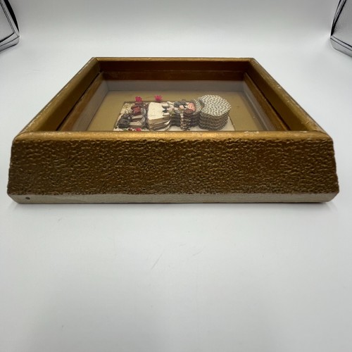 Vintage Holly Hobbie 3D Diorama Papierkunst gerahmte Schattenbox - Frühling Puppe spielen - Bild 8 von 10