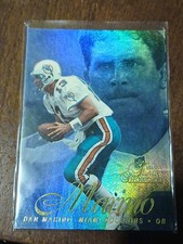 Dan Marino Refractor Like Flair Showcase 1997 Premium Card