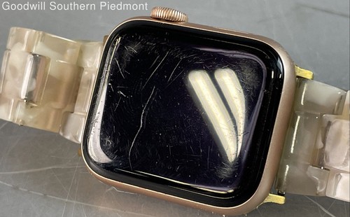 Apple Watch Series 6 A2293 Gold 40 mm GPS + Cellular Aluminum Smart Watch Tested - Picture 3 of 10