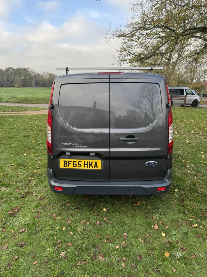 Ford transit connect limited great condition - Image 3 of 4