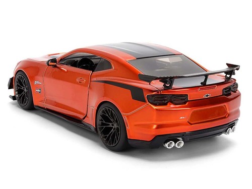 JADA 2024 CHEVROLET CAMARO ZL1 1LE 1/24 with BLACK STRIPES ORANGE METALLIC 36596 - Picture 2 of 6