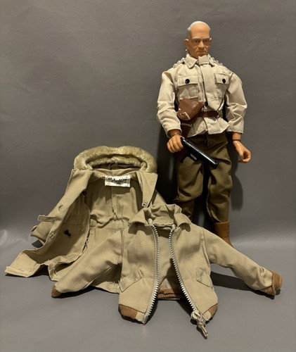 1996 Hasbro GI Joe WW2 General Omar Bradley War Hero 12" Actionfigur