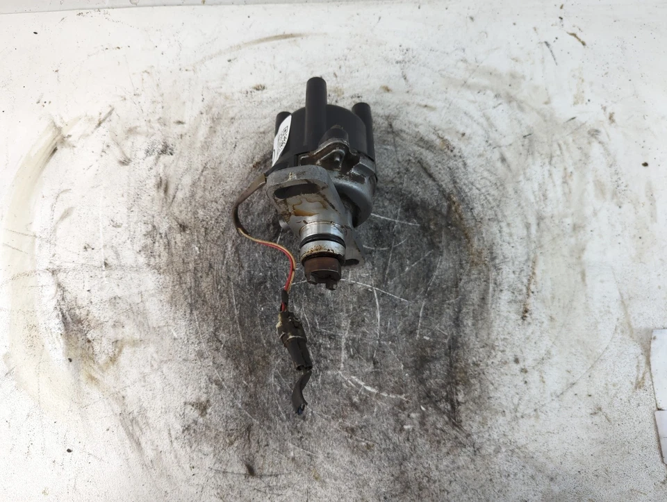 1995-1997 Suzuki Esteem Engine Ignition Distributor Oem ZU01F - Image 2 of 4