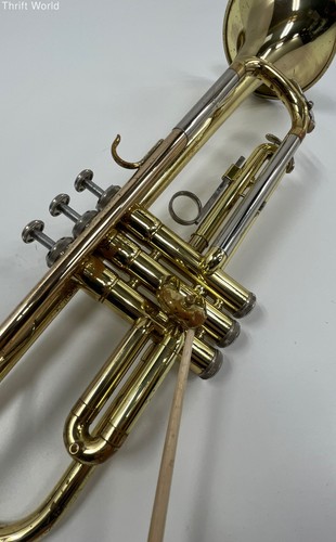 Yamaha Trumpet In Hard Case - Picture 7 of 9
