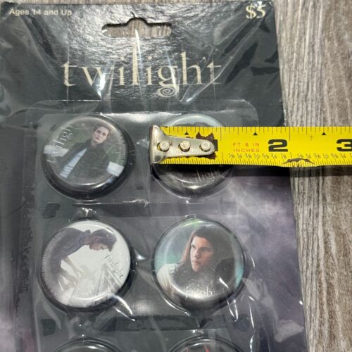 Twilight Saga Pin Set NECA New in Plastic Edward & Jacob Team Jacob - Picture 3 of 3