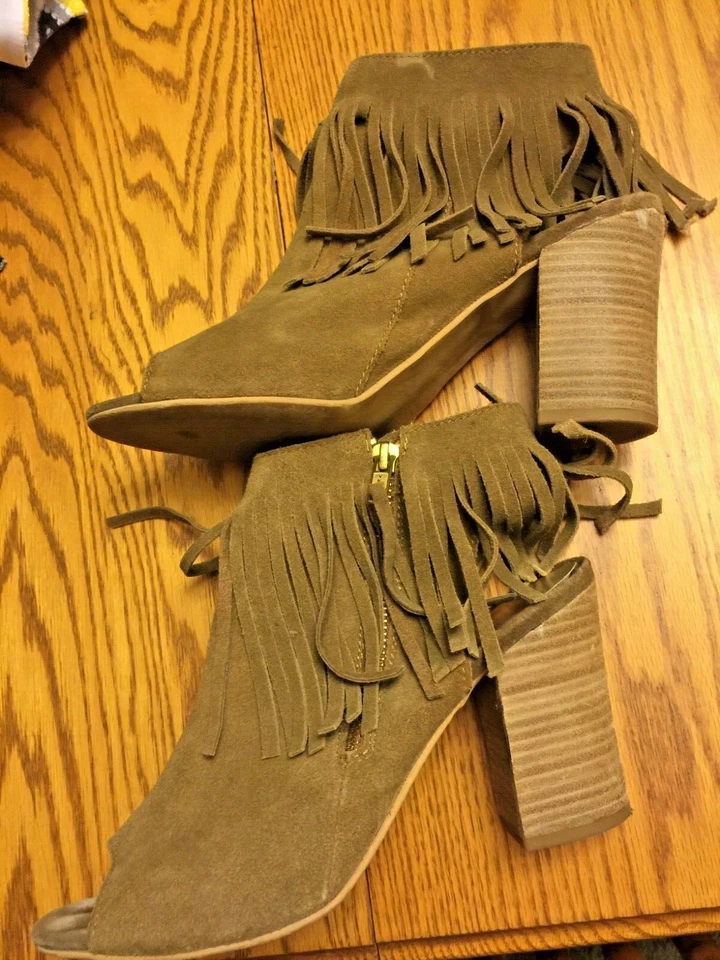 CARLOS SANTANA Ankle Booties Jasper Brown Suede Peep Toe Fringe BOOTS, Sz 10 - Image 3 of 3