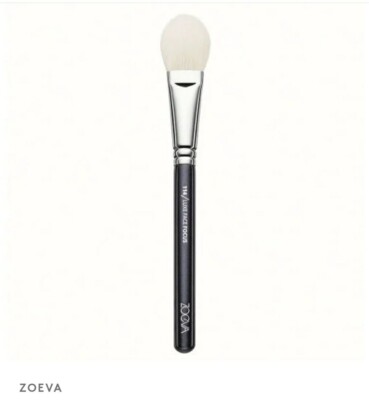ZOEVA  #114 Luxe Face Focus Brush & Contour Brush New In Case
