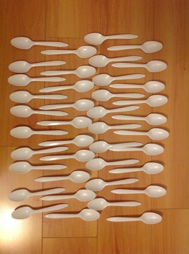 Plastic Spoons, Knives and Forks Total Quantity 600 - Picture 6 of 9
