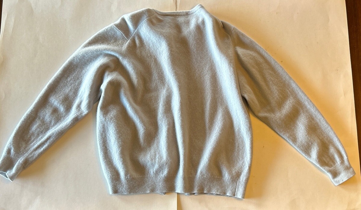 Vintage Burberrys London 100% Geelong Lambswool Cardigan Vintage Burberrys London 100% Geelong Lambswool Cardigan