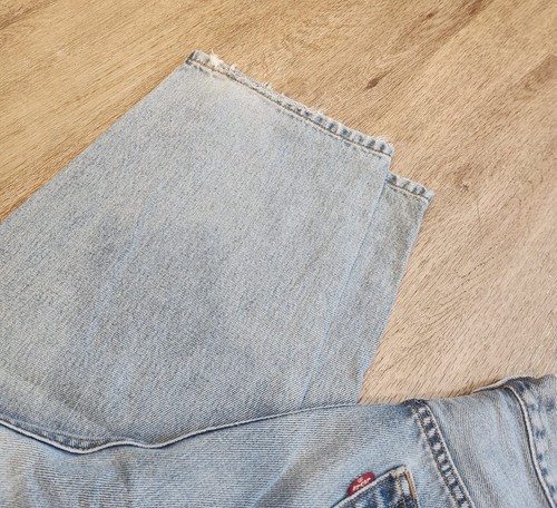 Levis 560 Jeans Men 40x32 (31) Blue Comfort Fit Tapered Leg Light Wash Jeans - Picture 3 of 6