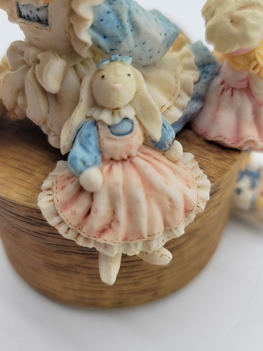 San Fran Music Box Co "Collecting Friends Is Like Collecting Memories" Heart Tug - Picture 9 of 13