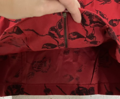 Vintage Briggs Womens 10 Vest Red Black Flocked Floral Zipper Stretch - Picture 7 of 11