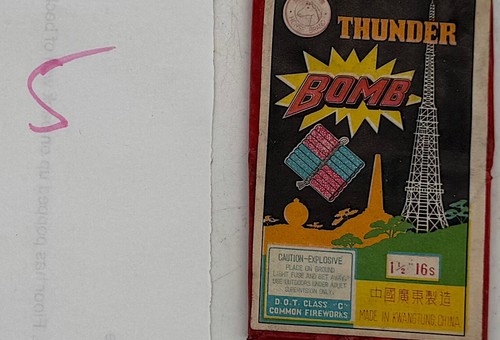 Etiqueta de Fuegos Artificiales THUNDER BOMB Marca Caballo De Colección - Hecha en China (SOLO ETIQUETA) - Imagen 6 de 10