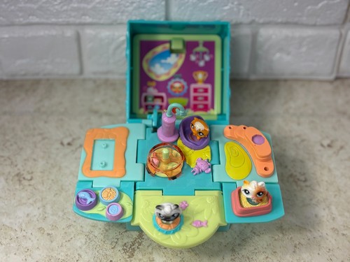 Littlest Pet Shop Teeniest Tiniest Pop Up Playset Cat Hasbro 2006 with 3 Kittens - Picture 10 of 23