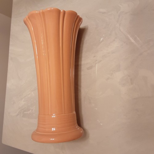 Fiesta Medium Vase 91/2" Apricot Retired Beautiful - Picture 8 of 8