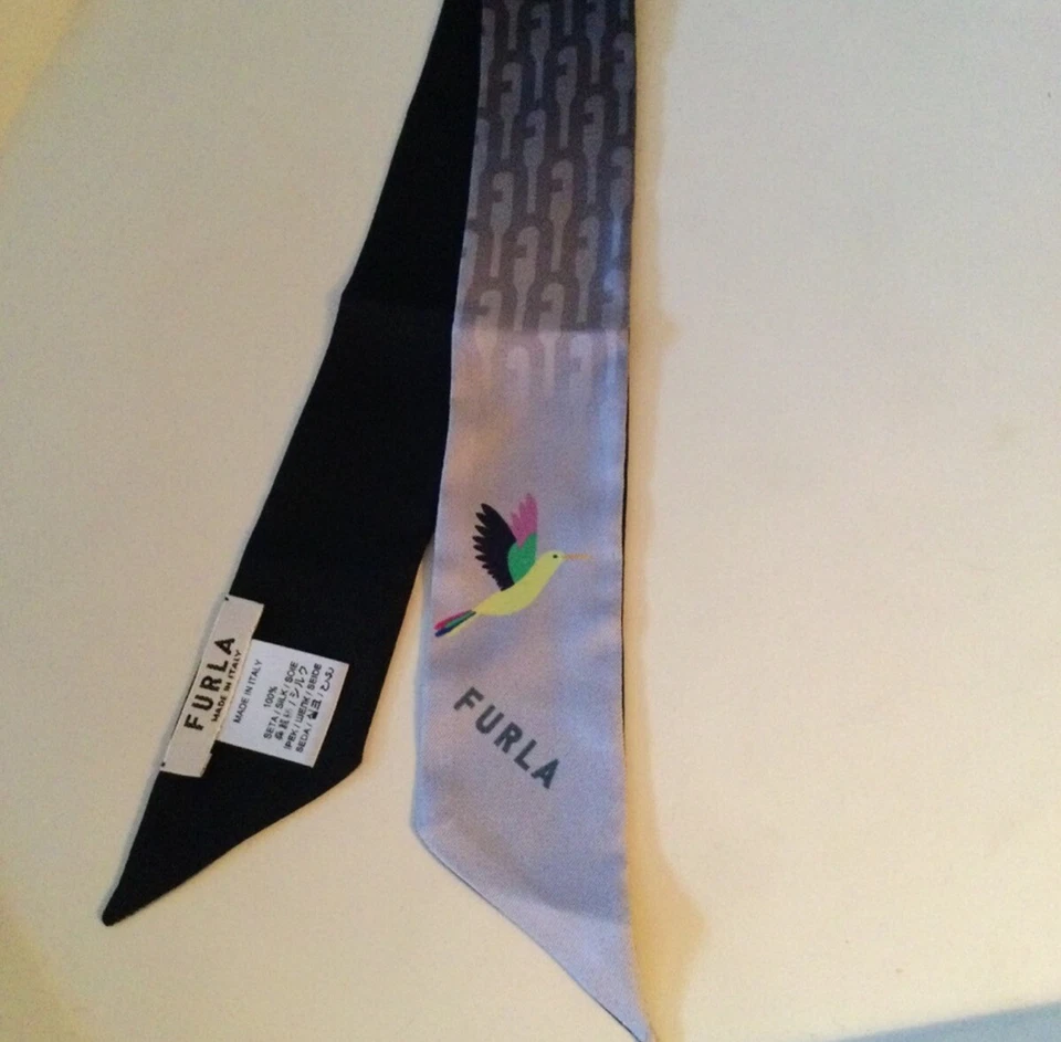BUFANDA DE SEDA FURLA SKINNY METROPOLIS BANDEAU ESTAMPADO COLIBRÍ GRIS NEGRO NUEVA SIN ETIQUETAS Foto 3 de 4