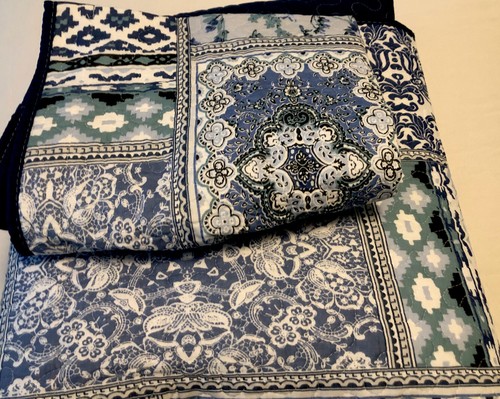 Twin Size Floral Reversible Quilt 2 PC Set - Picture 2 of 4