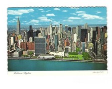 Midtown skyline, Empire State Building Chrysler Building VTG postcard UNP