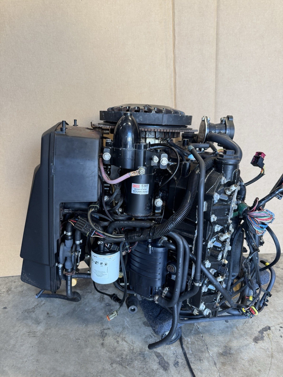 2008 Evinrude Etec 225 H.O 250HP 3.3L Etec 2 Stroke Outboard Powerhead Assembly