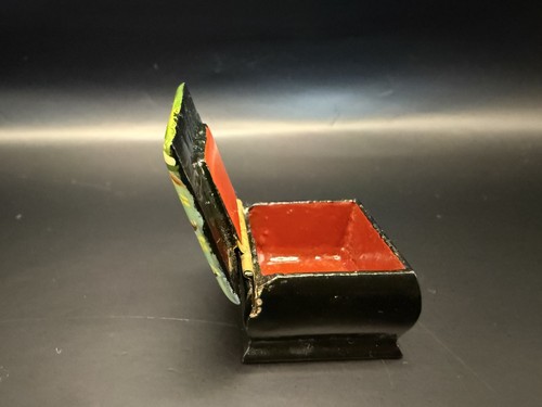 Scatola laccata russa miniatura pittura dipinta a mano raro motivo rarità firmata - Foto 5 di 8
