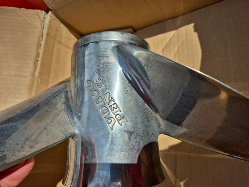 New In Box Genuine OEM Volvo Penta Stainless Propeller 3860715 14 3/4 X 19 Left - Picture 5 of 7