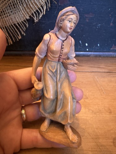 Vintage ANRI Hand Carved Egg Woman Nativity Figure, Designed By Karl Kuolt - Picture 5 of 8