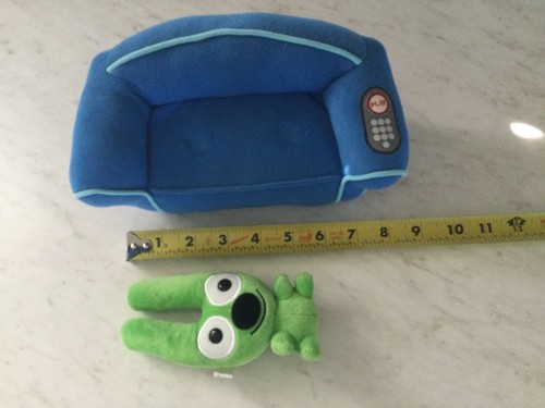 HALLMARK PLUSH TALKING "IT'S MOVIE NIGHT" HOOPS & YOYO COUCH WORKS (NO HOOPS) - Picture 15 of 18