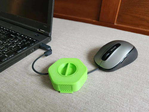 Portable Cable Winder | 3D Print Adjustable IT Organizer Home Office Electronics - Picture 2 of 4