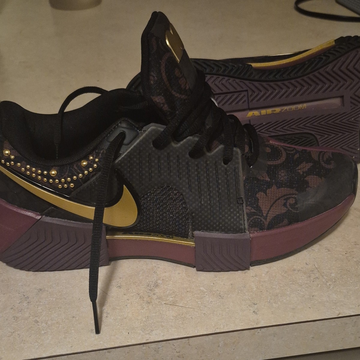 Nike Black Gold Maroon Floral Mesh Basketball Sneakers Low  display picture 1