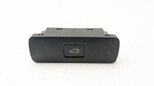 VOLVO XC40 TAILGATE BOOT LID SWITCH 32350330 2024